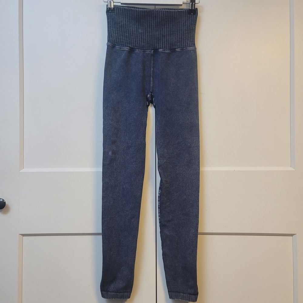 Free People Womens Good Karma 7/8 Length Leggings In Blue Acid Wash, Xs/s - Picture 3 of 8